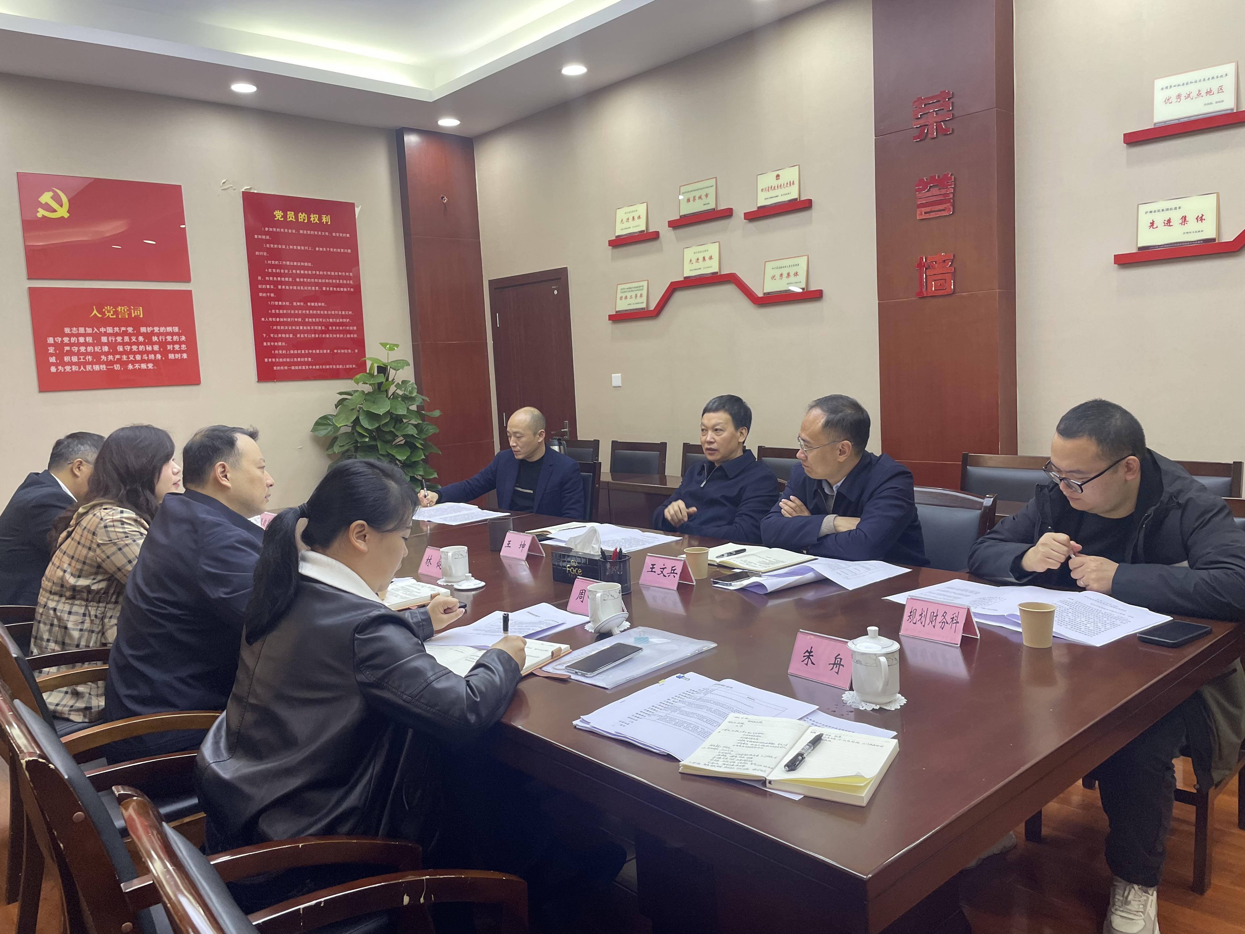 政企聯(lián)合、共謀發(fā)展 西南醫(yī)投集團(tuán)黨委書記、董事長(zhǎng)林健帶隊(duì)向?yàn)o州市民政局作專題匯報(bào)